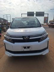Toyota Voxy 2015 White for sale