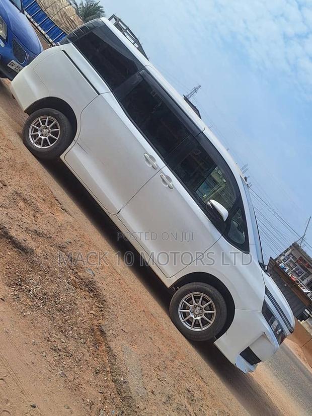 Toyota Voxy 2015 White