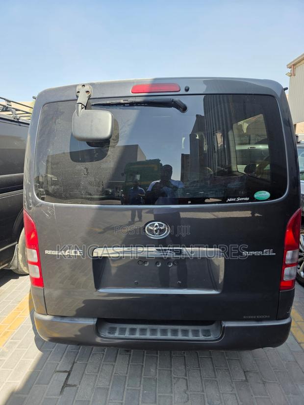 Toyota HiAce SV Premium 2013 Gray