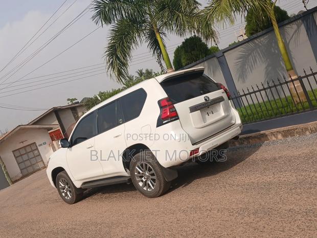 Toyota Land Cruiser Prado 4.0 Petrol GX-R 2018 White