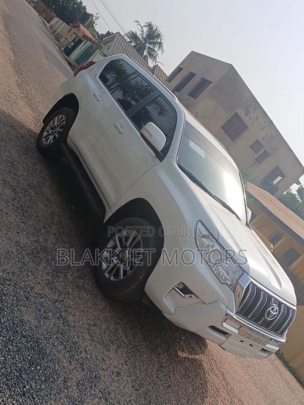 Toyota Land Cruiser Prado 4.0 Petrol GX-R 2018 White