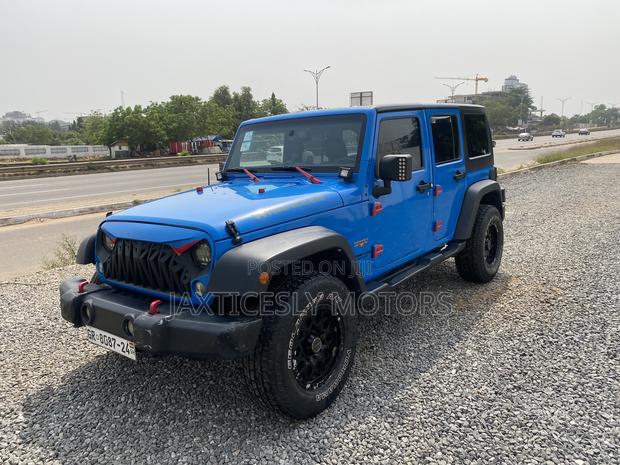 Jeep Wrangler Sahara 4x4 2016 Blue