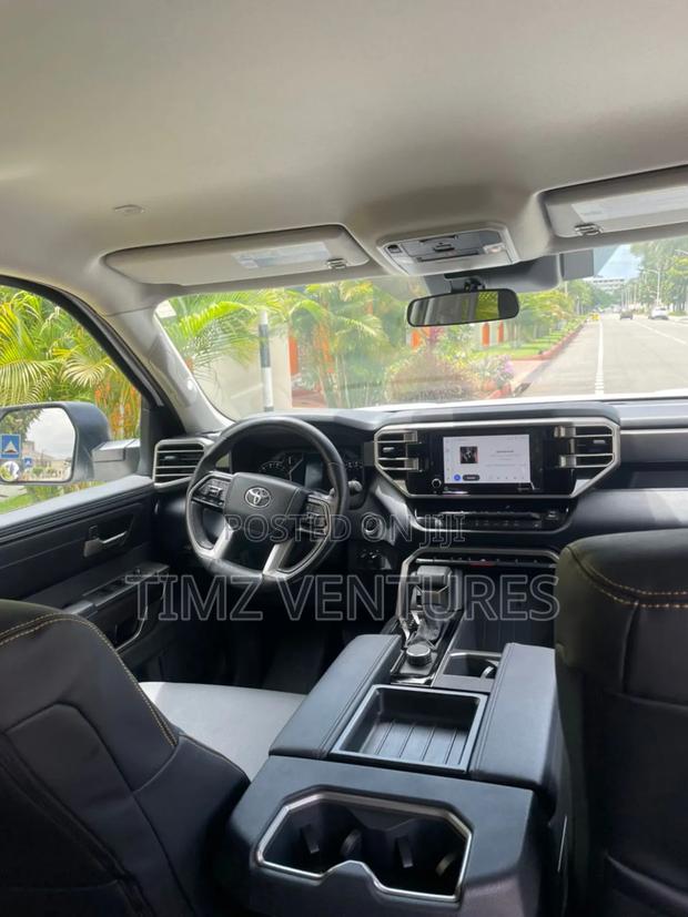Toyota Tundra SR5 Double Cab 6.5' Bed 2024 White