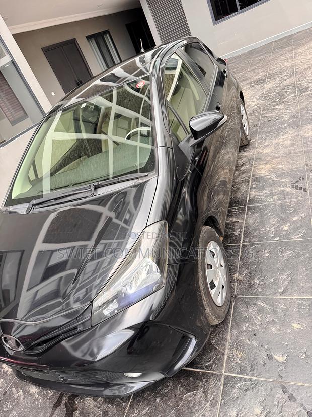 Toyota Vitz 1.5 FWD 3dr 2015 Black