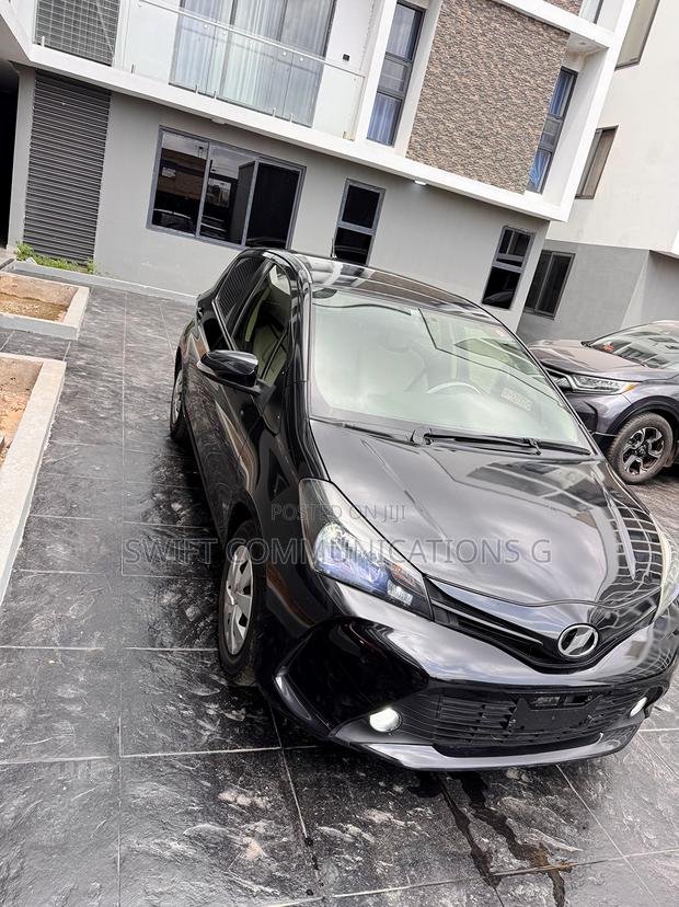Toyota Vitz 1.5 FWD 3dr 2015 Black