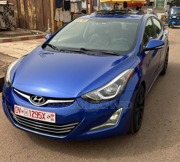 Hyundai Elantra Limited Sedan FWD (1.8L 4cyl 6A) 2013 Blue