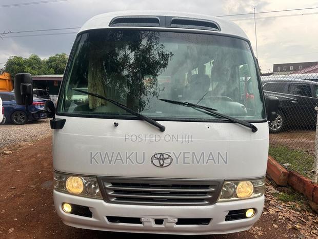 Toyota Coaster 2010 White