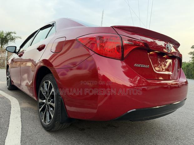 Toyota Corolla SE (1.8L 4cyl 2A) 2018 Red