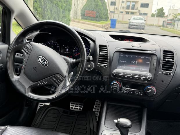 Kia Forte SX Hatchback 2016 Black