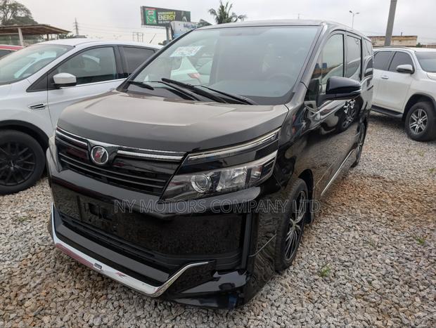 Toyota Voxy 2015 Black