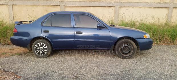 Toyota Corolla 2002 Blue