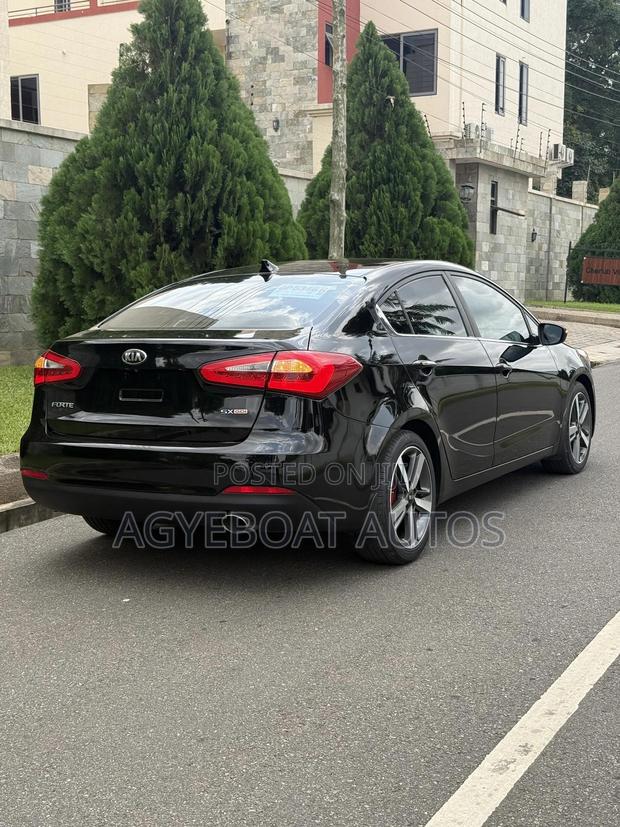 Kia Forte SX Hatchback 2016 Black