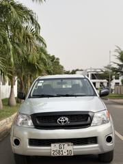 Toyota Hilux 2.0 VVT-i 2010 Gold for sale