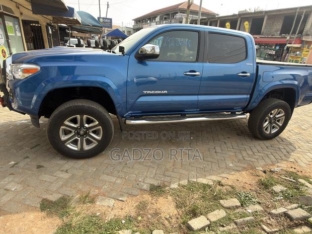 Toyota Tacoma Limited 2017 Blue