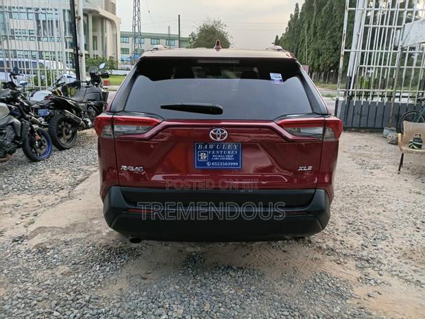Toyota RAV4 XLE AWD 2023 Red