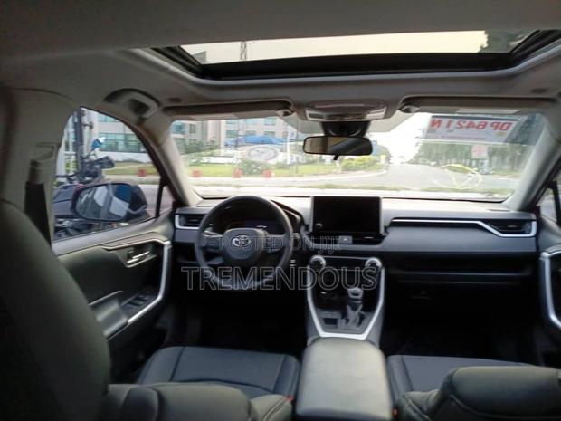 Toyota RAV4 XLE AWD 2023 Red