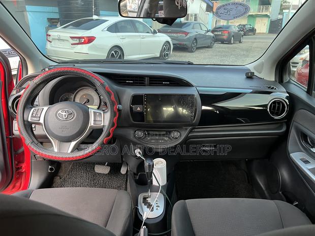 Toyota Vitz 2015 Red