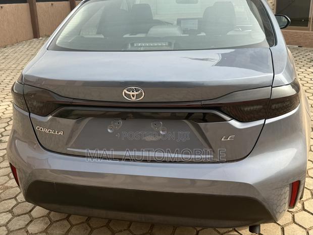 Toyota Corolla LE 2024 Gray