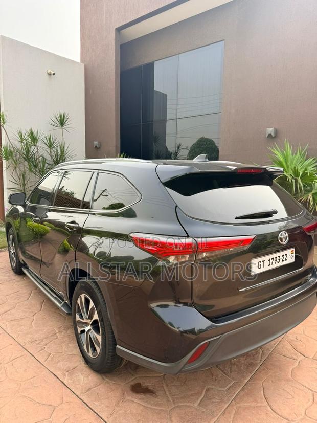 Toyota Highlander XLE 2021 Black