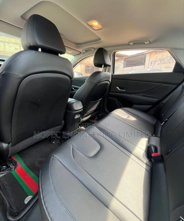 Hyundai Elantra Limited 2020 Blue
