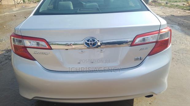 Toyota Camry XLE 4dr Sedan (2.5L 4cyl 6A) 2014 Silver