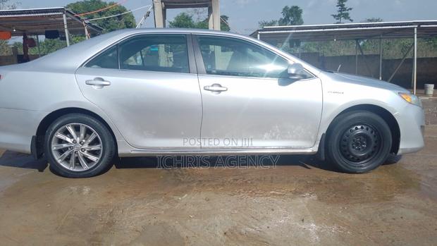 Toyota Camry XLE 4dr Sedan (2.5L 4cyl 6A) 2014 Silver