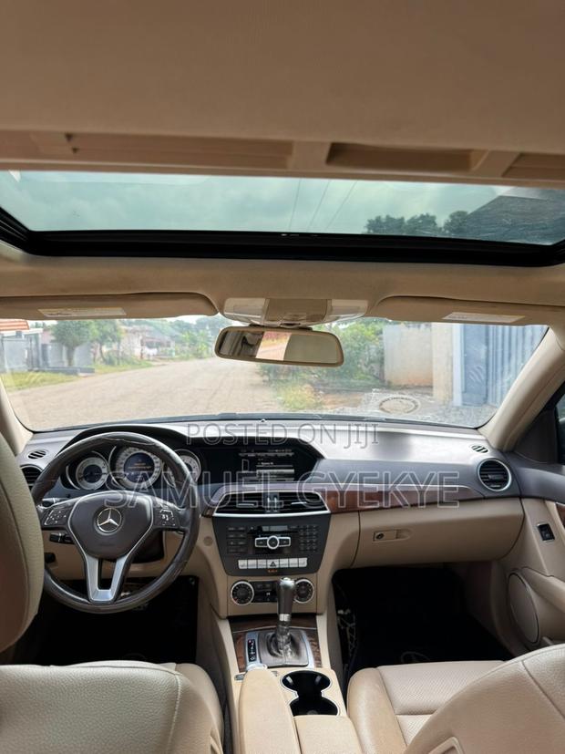 Mercedes-Benz C250 2014 Blue