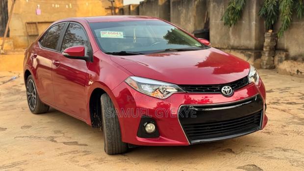 Toyota Corolla S Plus 4dr Sedan (1.8L 4cyl CVT) 2016 Red