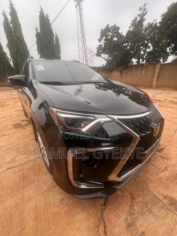 Toyota RAV4 Limited AWD (2.5L 4cyl 6A) 2017 Black