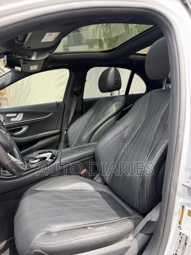 Mercedes-Benz E300 4Matic AWD Sedan (2.0L 4cyl 9A) 2017 Silver