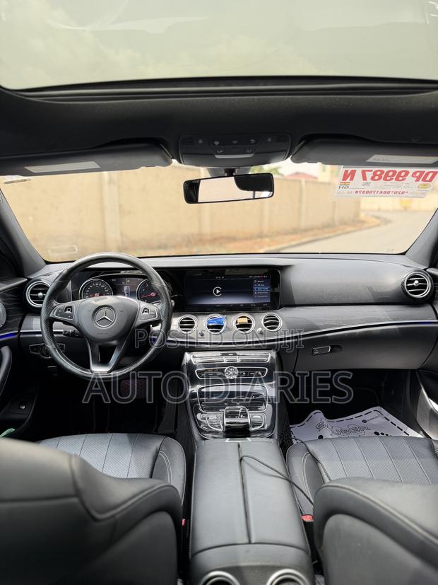 Mercedes-Benz E300 4Matic AWD Sedan (2.0L 4cyl 9A) 2017 Silver
