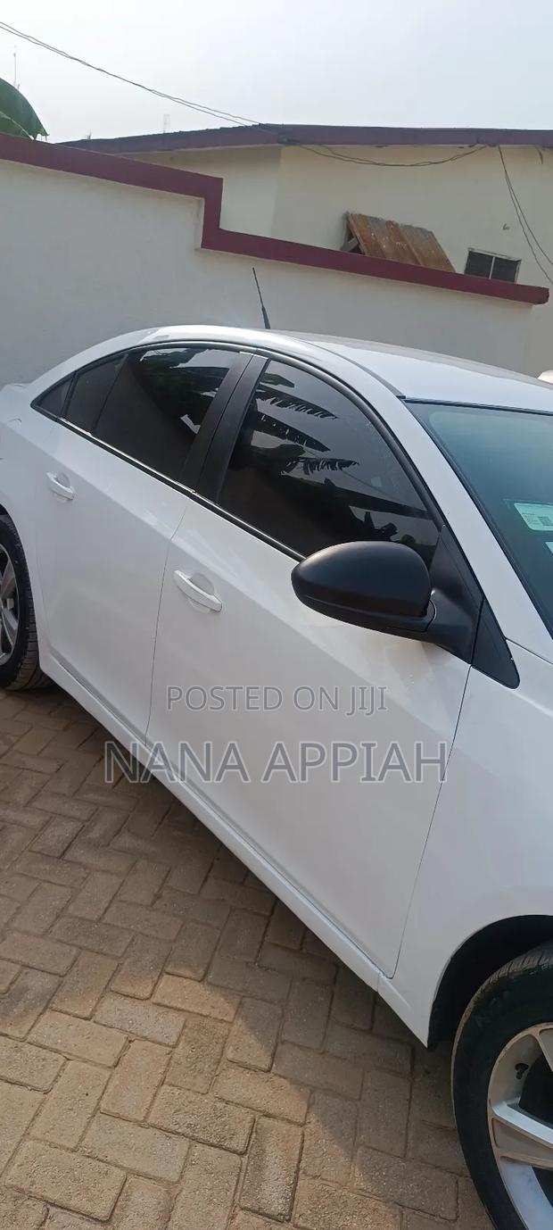 Chevrolet Cruze LS 4dr Sedan (1.8L 4cyl 6A) 2014 White