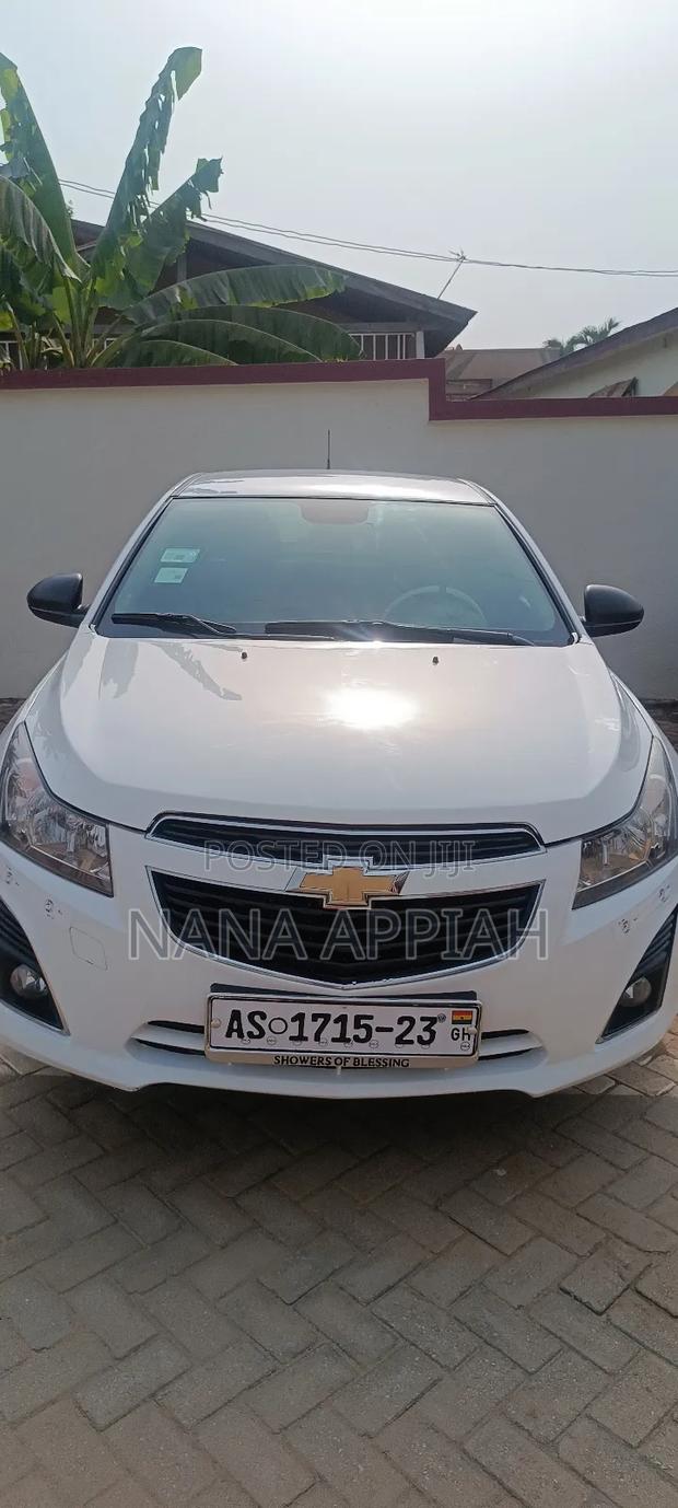 Chevrolet Cruze LS 4dr Sedan (1.8L 4cyl 6A) 2014 White