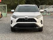 Toyota RAV4 XLE 2021 White for sale