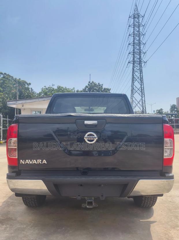 Nissan Navara 2019 Blue