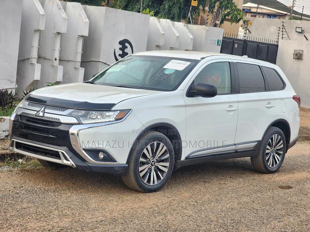 Mitsubishi Outlander ES S-AWC 2020 White