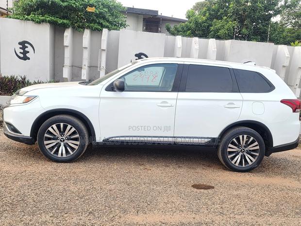 Mitsubishi Outlander ES S-AWC 2020 White