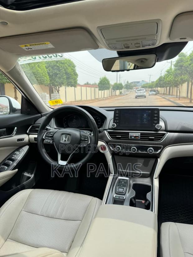 Honda Accord EX-L (2.0L 4cyl Turbo 10A) 2019 White