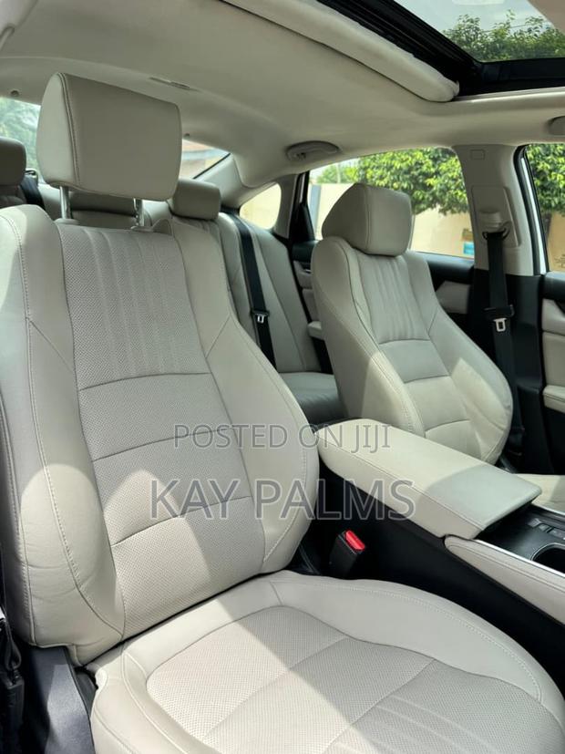 Honda Accord EX-L (2.0L 4cyl Turbo 10A) 2019 White