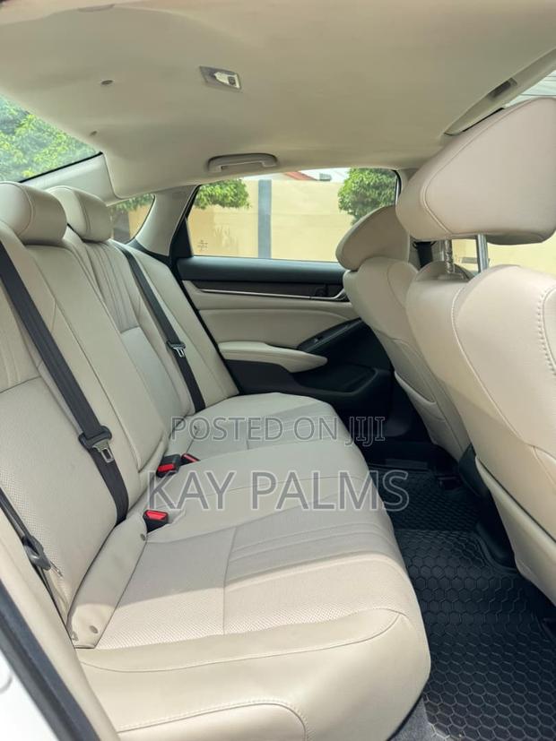 Honda Accord EX-L (2.0L 4cyl Turbo 10A) 2019 White