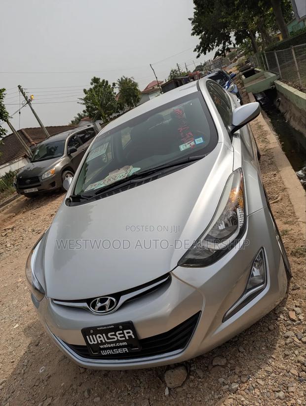 Hyundai Elantra Limited Sedan FWD (1.8L 4cyl 6A) 2016 Silver