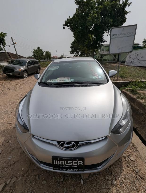 Hyundai Elantra Limited Sedan FWD (1.8L 4cyl 6A) 2016 Silver