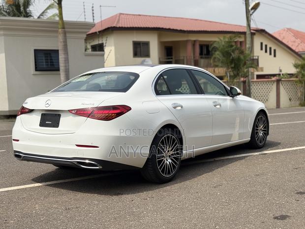 Mercedes-Benz C300 2024 White