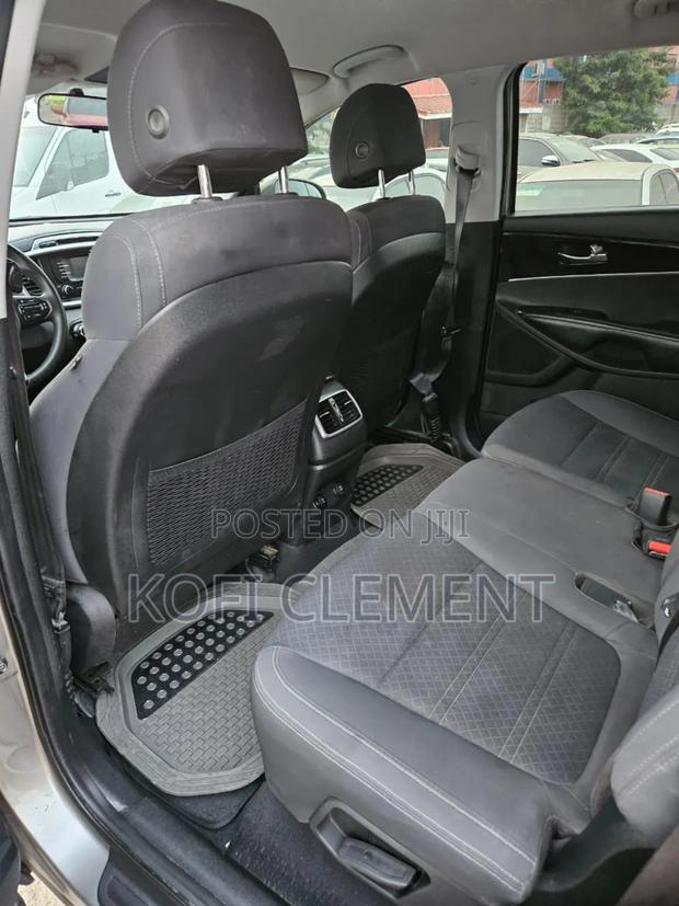 Kia Sorento 2017 Gray