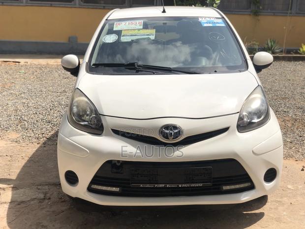 Toyota Aygo 1.0 5-Door 2012 White