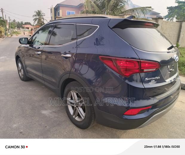 Hyundai Santa Fe SE AWD 2017 Blue
