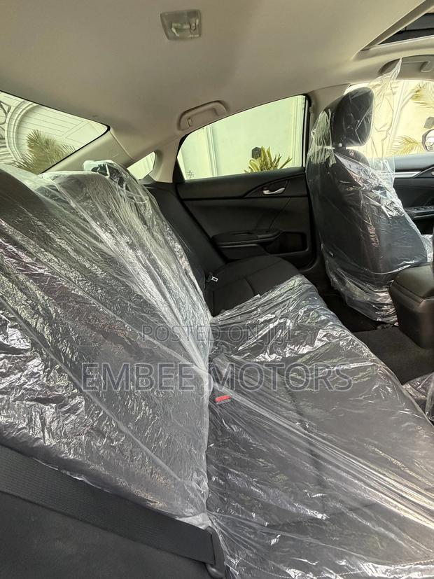 Honda Civic EX Sedan 2018 White