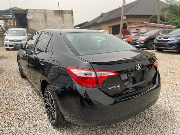 Toyota Corolla 2019 Black