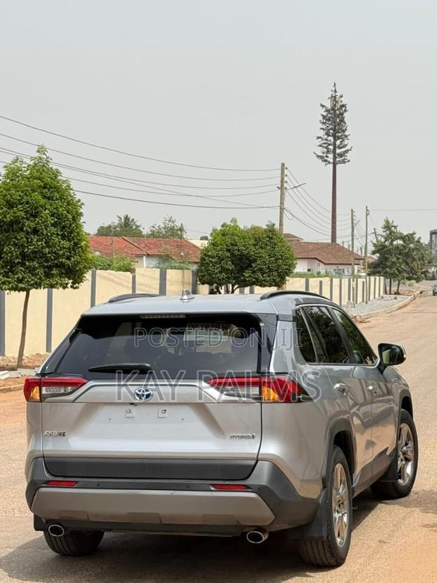 Toyota RAV4 2019 Silver
