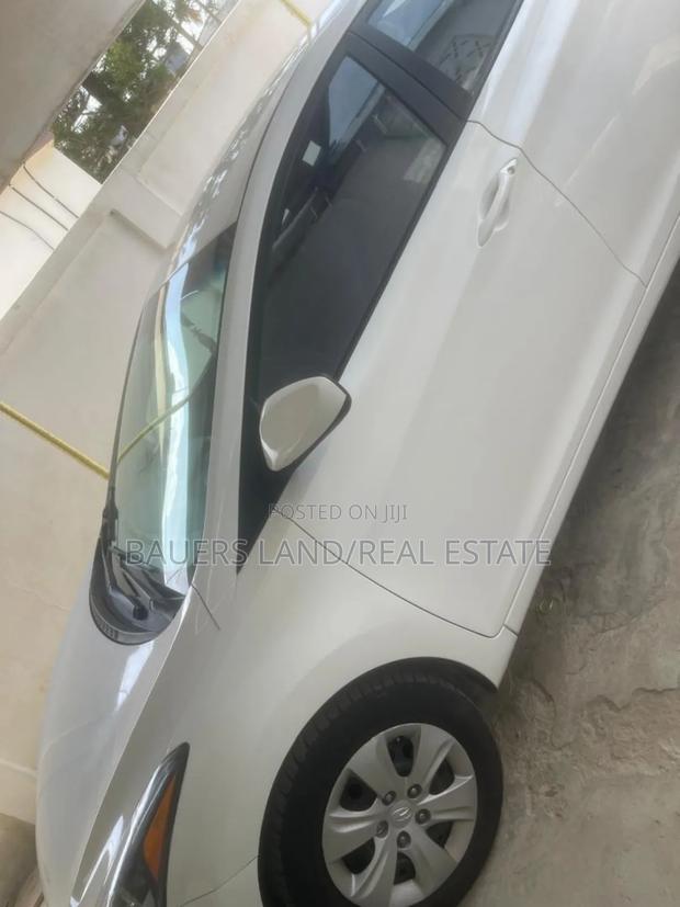 Hyundai Elantra 2016 White